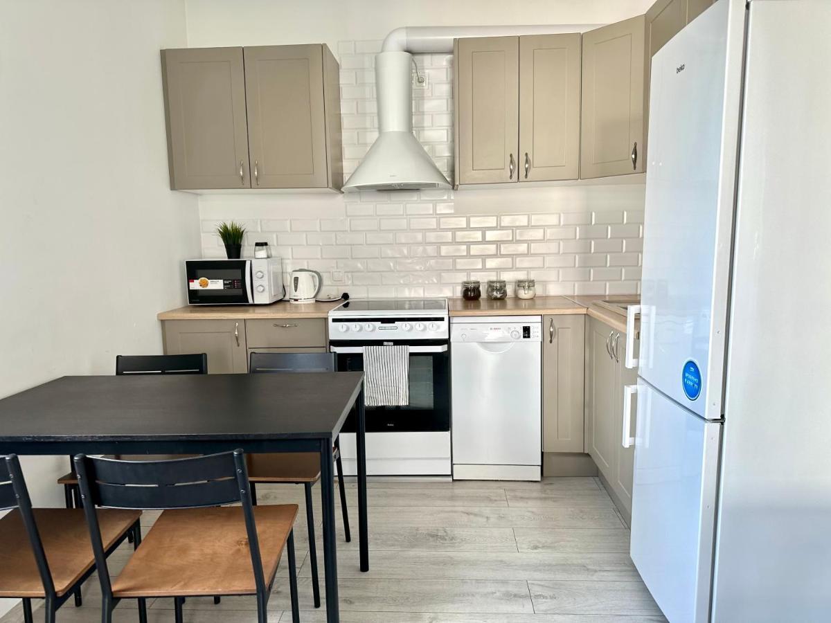 Sdh 1 Wolomin Comfortable Apartment Near Warsaw Екстериор снимка
